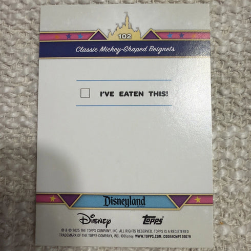 2025 Topps Disneyland 70Th Refractor Mickey Beignet Snack Time
