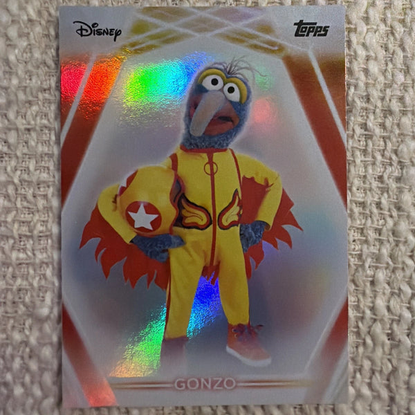 2026 Topps Disney Gonzo Chrome Rainbow Foil #191