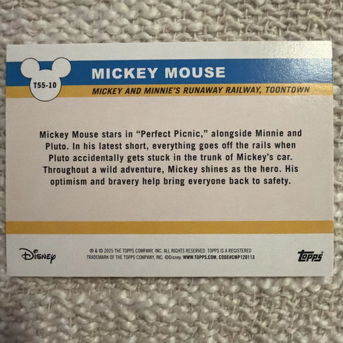 Topps Disneyland 70th Anniversary Mickey Mouse Trading Rainbow Foil Card