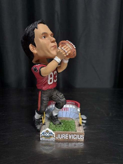 Tampa Bay Buccaneers Joe Jurevicious Super Bowl XXXVII Lmtd Ed Bobblehead /5000