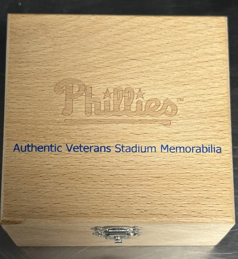 Philadelphia Phillies Authentic Veterans Stadium Turf W/ Collectors Box MLB Holo