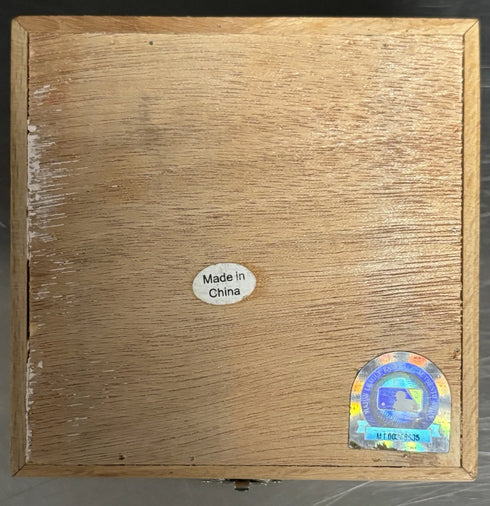 Philadelphia Phillies Authentic Veterans Stadium Turf W/ Collectors Box MLB Holo