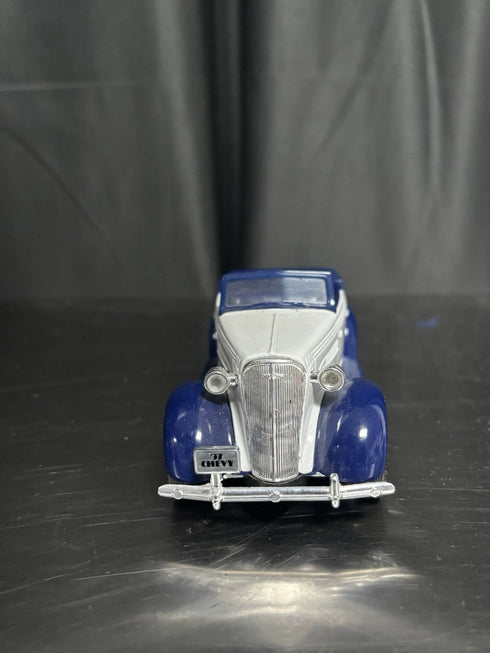 Liberty Classic Penn State 1937 Chevy Touring Sedan 1:25 Die Cast Metal Bank