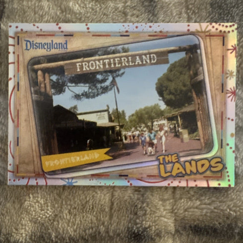 2025 topps disnetland 70th lands frontierland silver foil 4