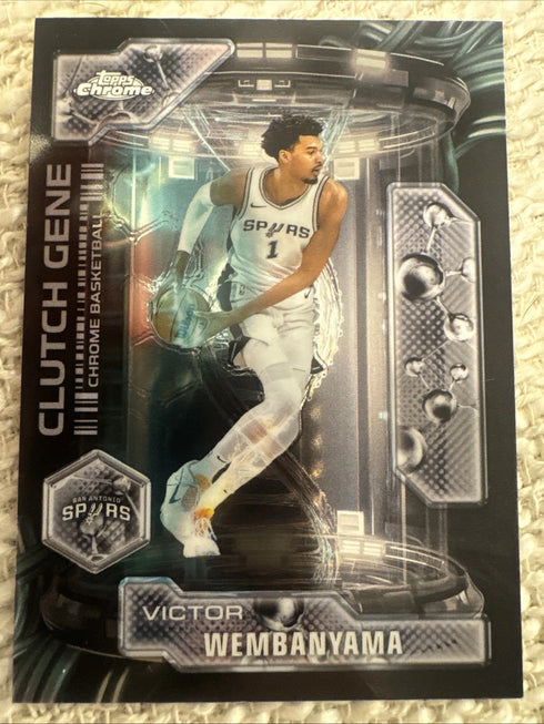 2025 Topps Chrome Victor Wembanyama Clutch Gene CG-17 SP Spurs