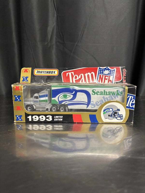 Seattle Seahawks 1993 Matchbox Limited Edition 1:80 Semi Truck Diecast