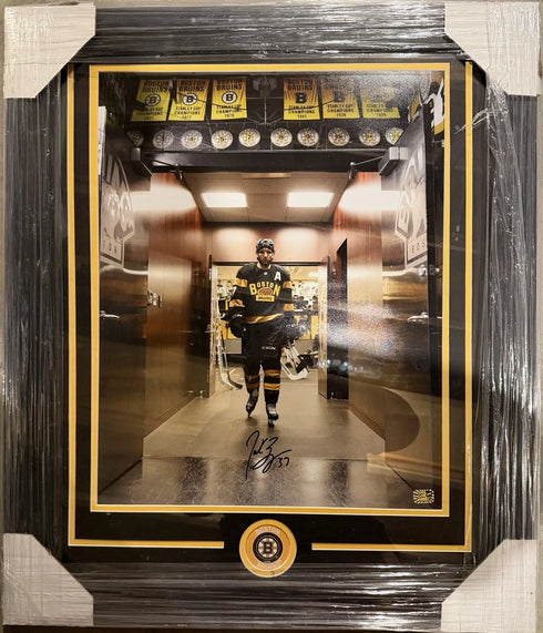 Boston Bruins Patrice Bergeron Signed Framed 16x20 Photo With COA