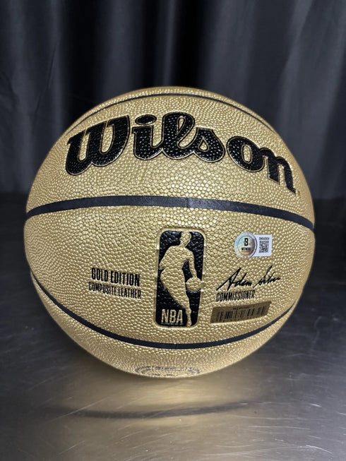 Philadelphia 76ers Julius Erving Signed Official Wilson Gold Basketball Beckett