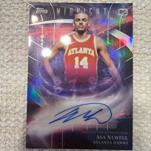 Topps 2025-26 Midnight Stroke of Midnight Auto Rookie Asa Newell Hawks SMR-AN