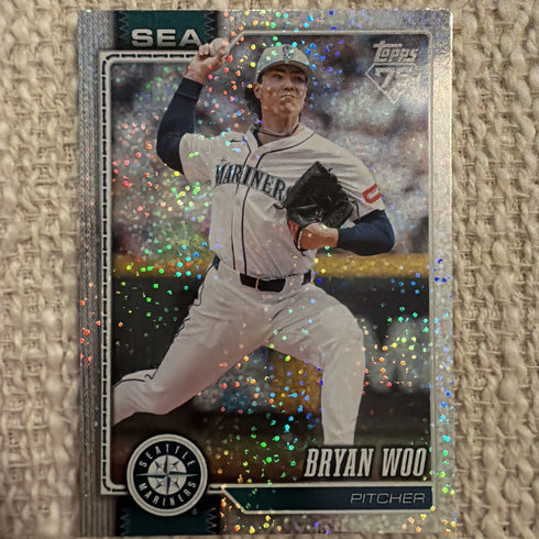 Topps 2026 Series 1 Bryan Woo Seattle Mariners #62 Holo Foil Parallel