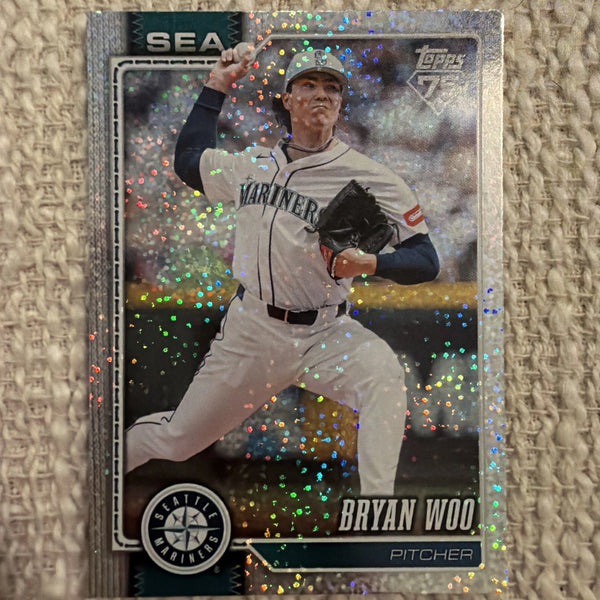 Topps 2026 Series 1 Bryan Woo Seattle Mariners #62 Holo Foil Parallel