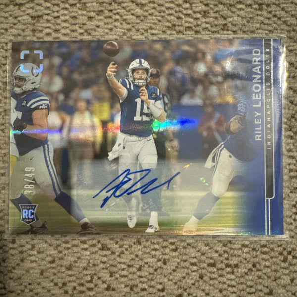 2025 Panini Photogenic Riley Leonard Colts Blue Color Match Auto /49!!!