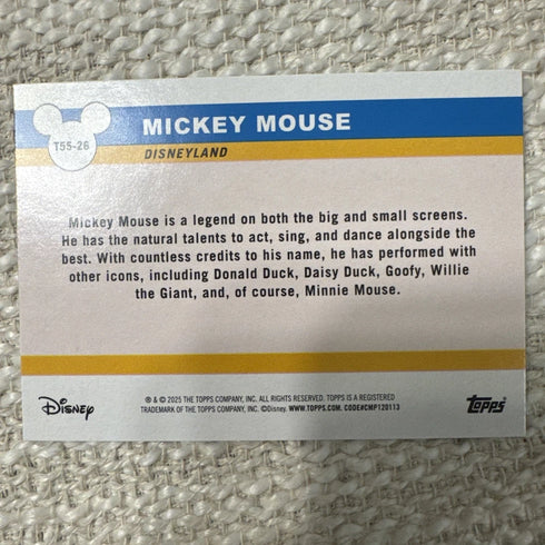 Topps Disneyland 70th Anniversary Mickey Mouse Trading Rainbow Foil Card