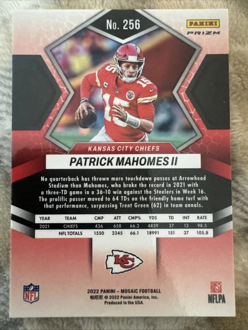 2022 Panini Mosaic - National Pride Patrick Mahomes II #256 Green Mosaic Prizm